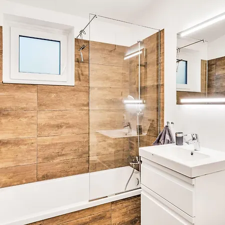 Tatil Evi Freier Feldblick Mit Hottub By Interhome *
